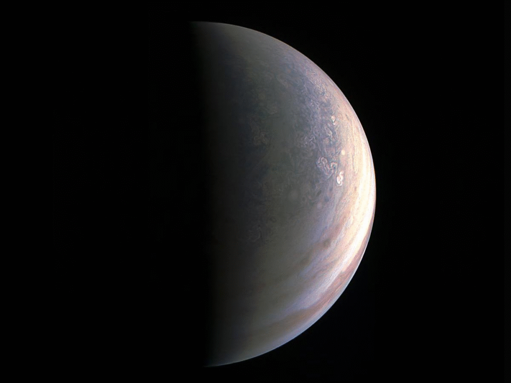 Scientists Discover Strange Plasma Waves in Jupiter’s Auroras Scientists Discover Strange Plasma Waves in Jupiter’s Auroras