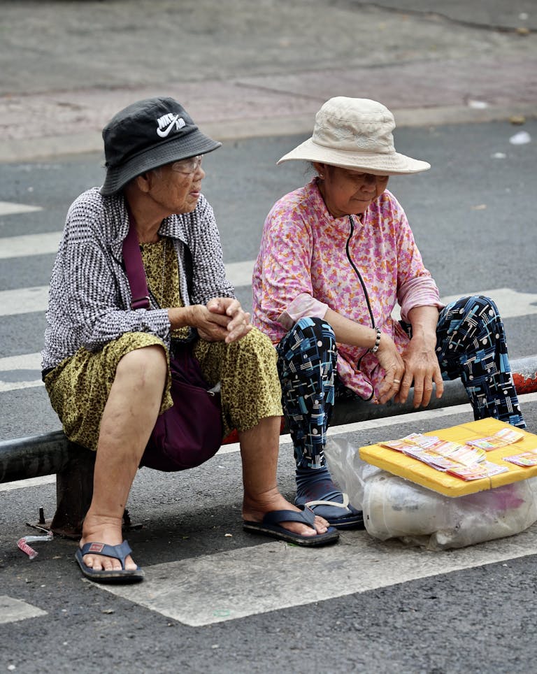Strong Social Connections May Help Slow Down Aging at the Cellular Level