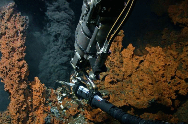 Hydrothermal Plumes: The Ocean’s Hidden Highways for Iron and Life Hydrothermal Plumes: The Ocean’s Hidden Highways for Iron and Life