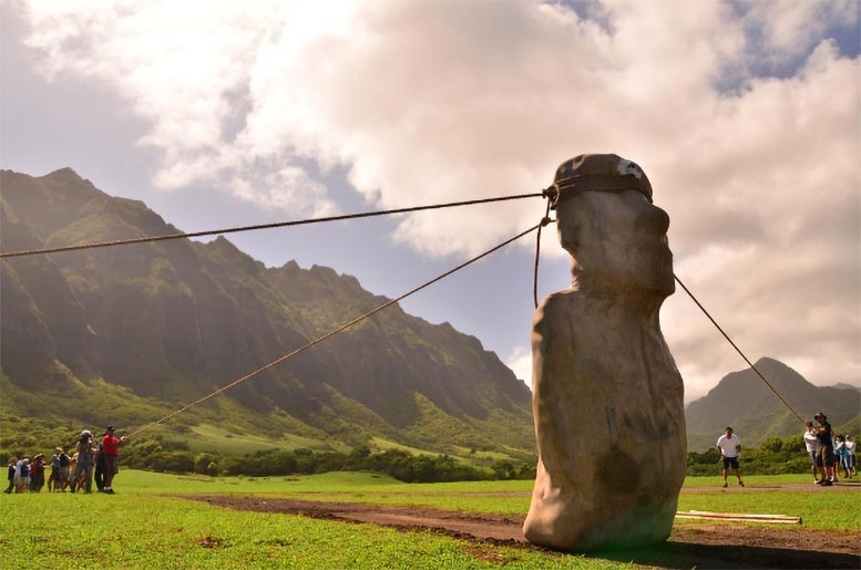 How Easter Island’s Massive Moai Statues Actually “Walked” Themselves How Easter Island’s Massive Moai Statues Actually “Walked” Themselves
