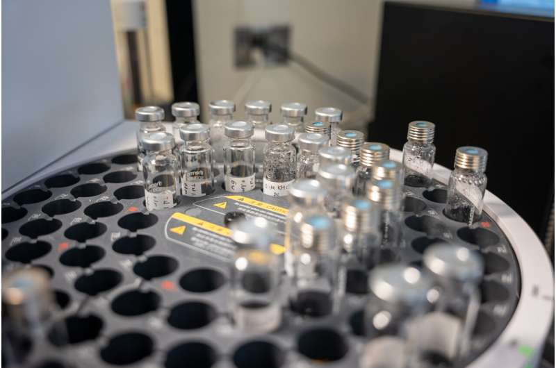 AI Model Discovers High-Performing Battery Electrolytes Using Only 58 Data Points