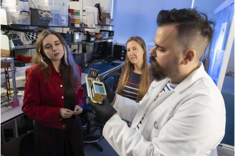 Bacteria-Dyed Fabrics Could Visually Warn Astronauts About Radiation Exposure in Space