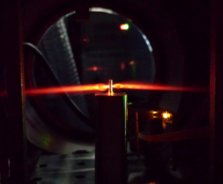 The Shortest Light Pulse Ever Created Lets Scientists Watch Electrons Move in Real Time