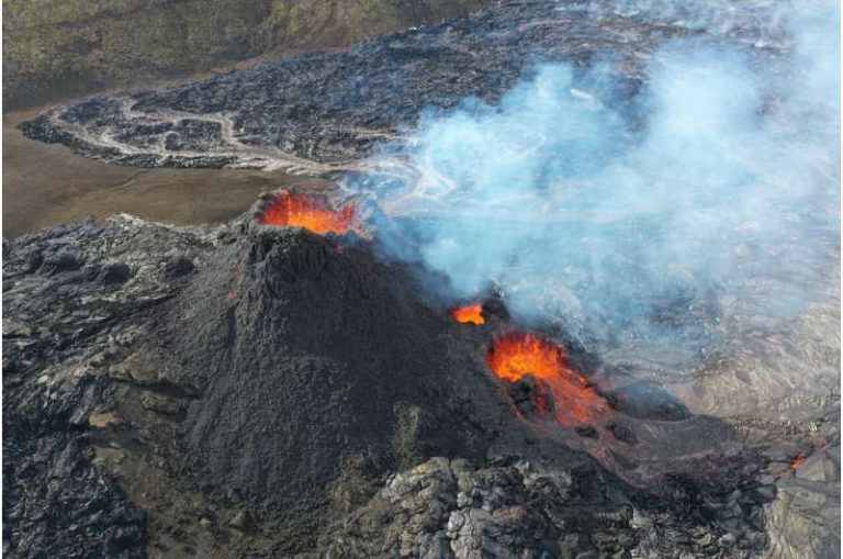Scientists Reveal How Microbes Rapidly Colonize Fresh Lava After Volcanic Eruptions