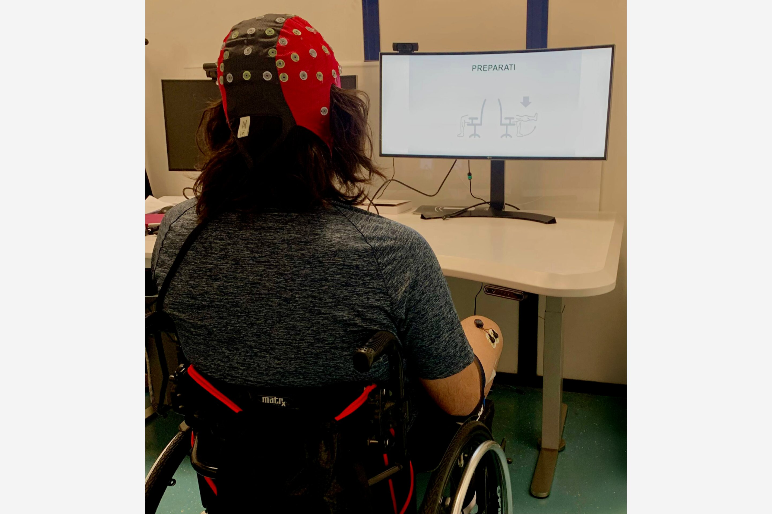 Noninvasive Brain Scanning Could Help Paralyzed People Send Signals to Their Limbs
