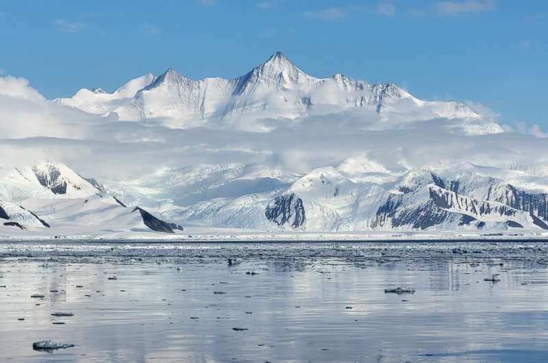 Sunlight and Seafloor Sediments Reveal a 3,700-Year Climate History of Antarctica