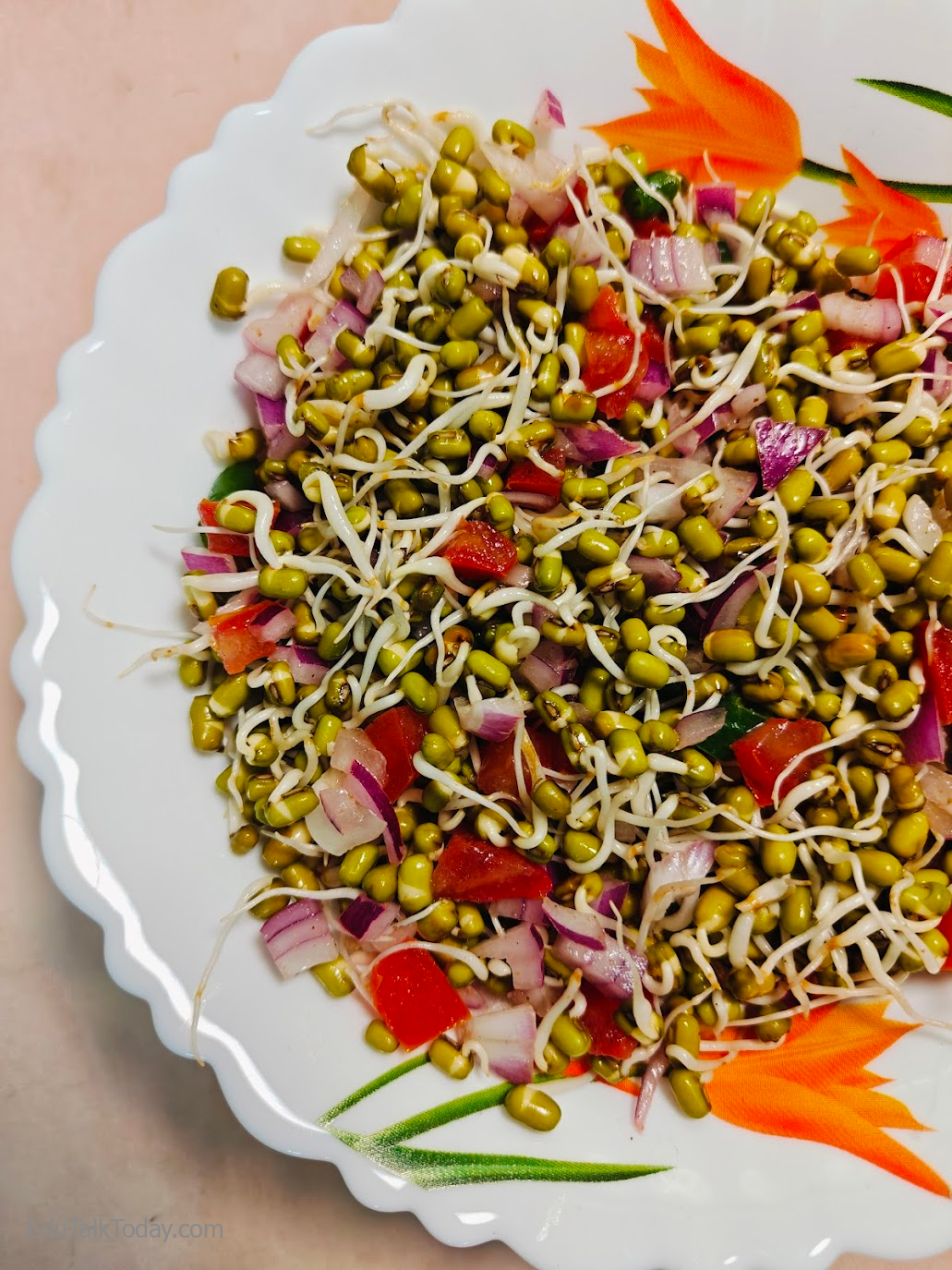 Green Sprouts Salad