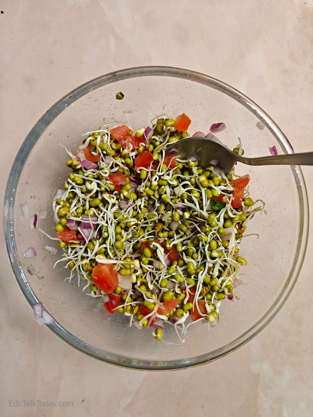 Green Sprouts Salad